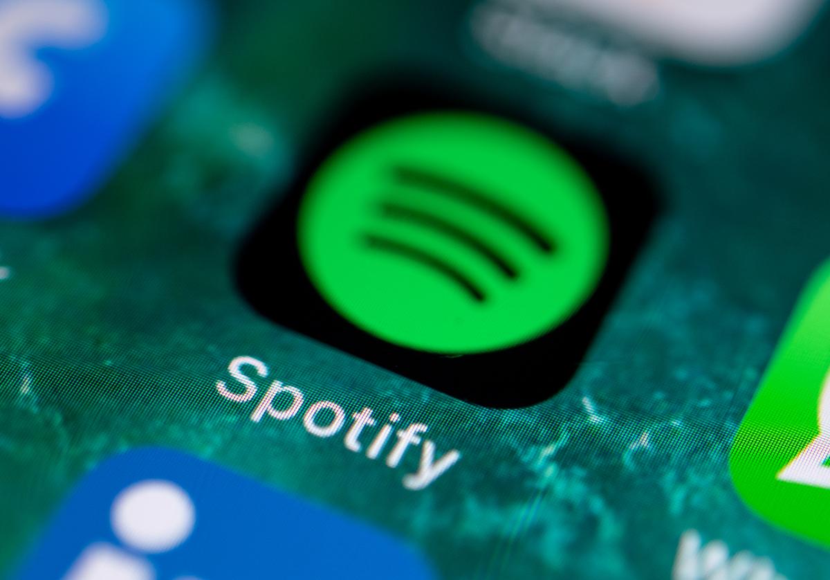 Spotify sekarang menaikkan harga