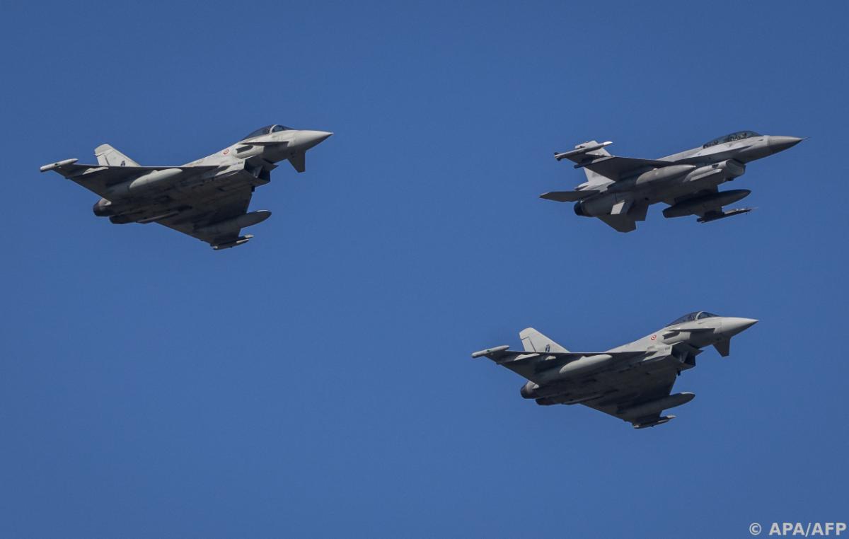 US agrees F-16 transfer to Kiev