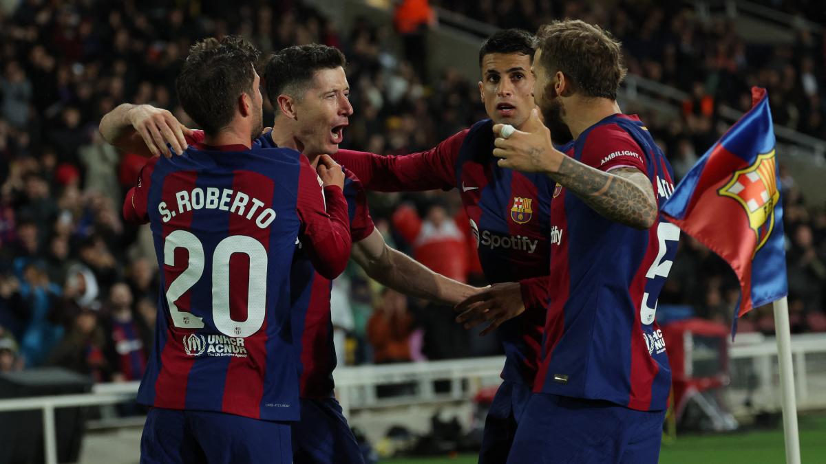 FC Barcelona turns 1-2 deficit into 4-2 against Valencia