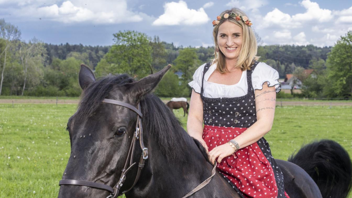 Bauer sucht Frau 2022, Stefanie – die entzückende Pferdewirtin, 32 Jahre, Bezirk Voitsberg, Stmk