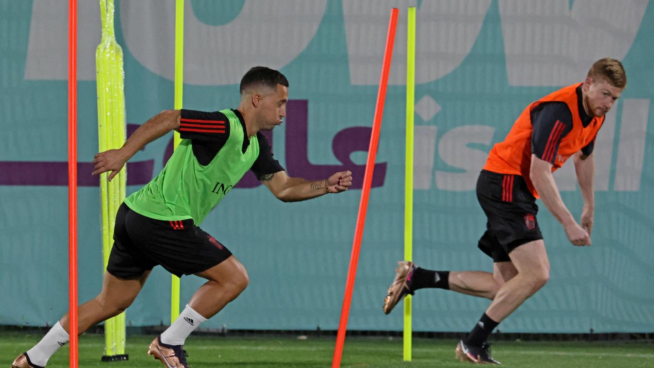 Stürmer Eden Hazar und Mittelfeldspieler Kevin De Bruyne aus Belgien beim Training in Katar