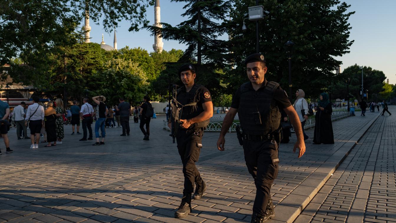 Zwei türkische Polizisten