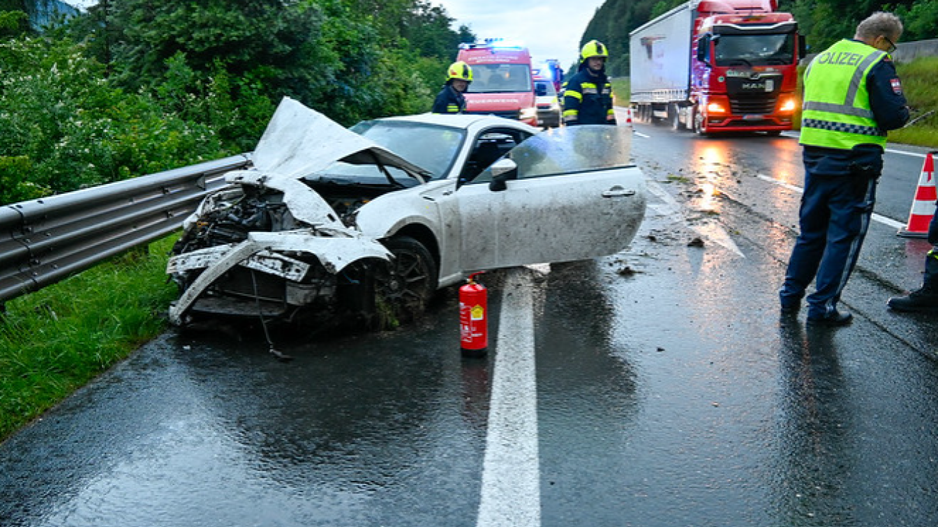 Unfall auf Tauernautobahn