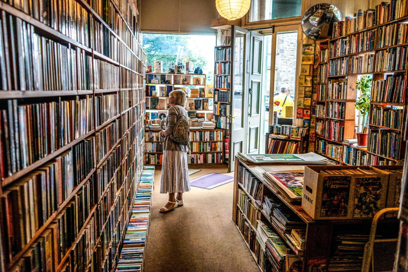 In Buchhandlungen steigt die Nachfrage nach Anti-Rassismus-Büchern