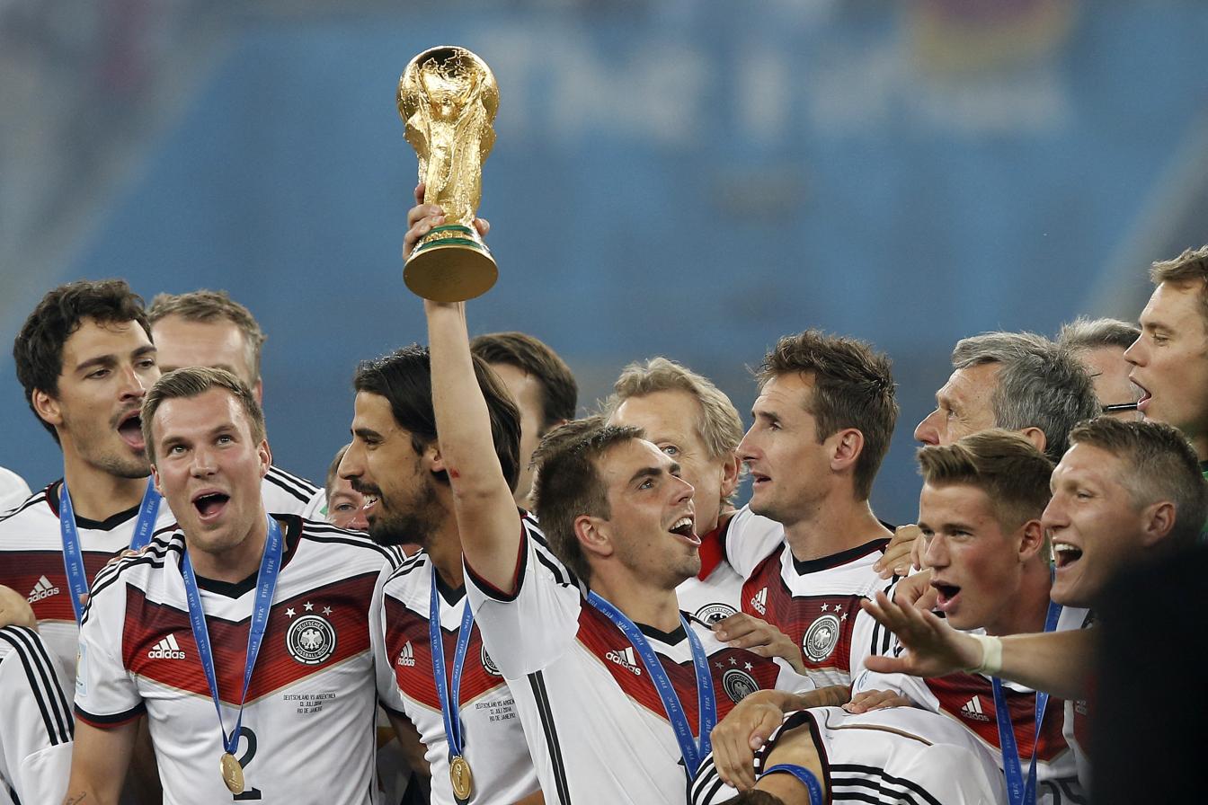 Und wieder Deutschland. Phillip Lahm holt mit seinem Team 2014 die Weltmeisterschaft.