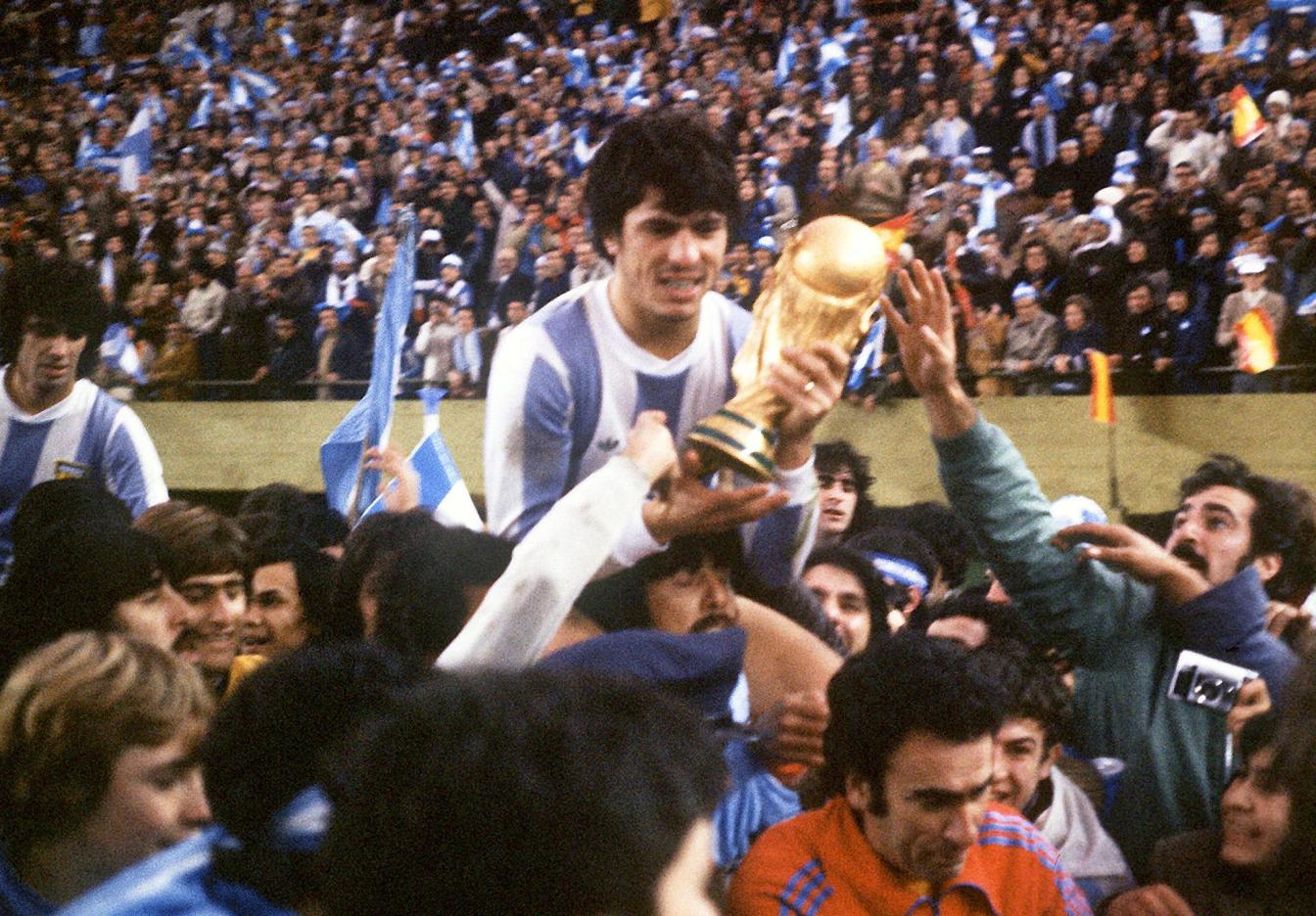 Daniel Passarella durfte 1978 als Kapitän der argentinischen Nationalmannschaft den Pokal in die Höhe stemmen.