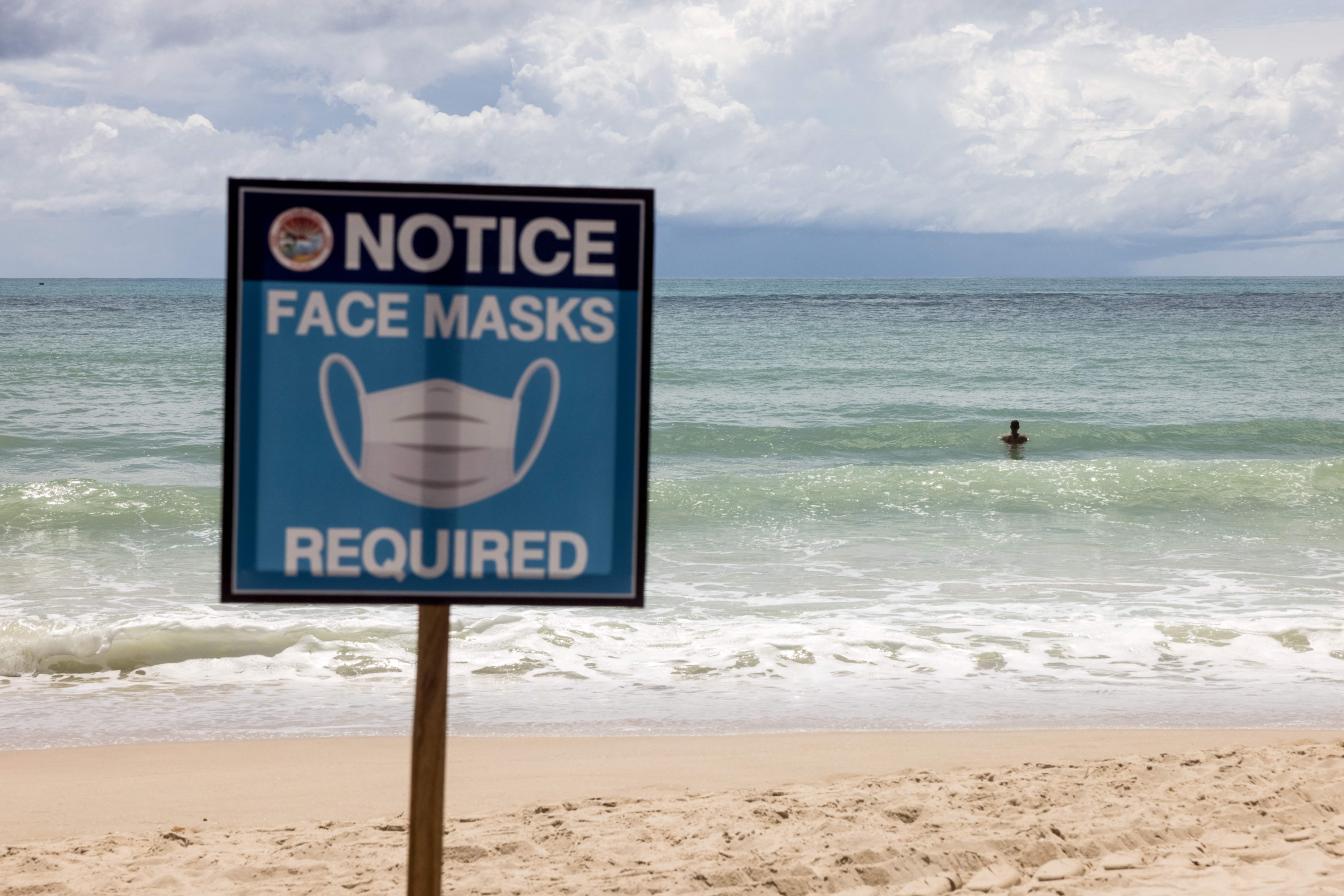 Maskenpflicht am Strand: Nichts ist so alt wie die Corona-Regeln der Vergangenheit