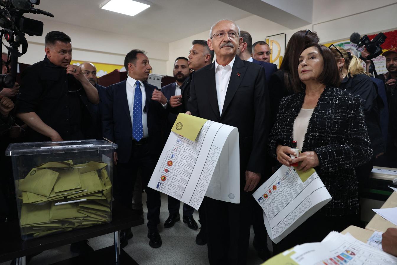Kılıçdaroğlu im Wahllokal